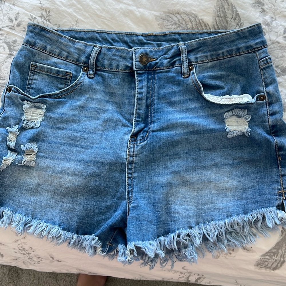 Women’s Jean shorts Size Large